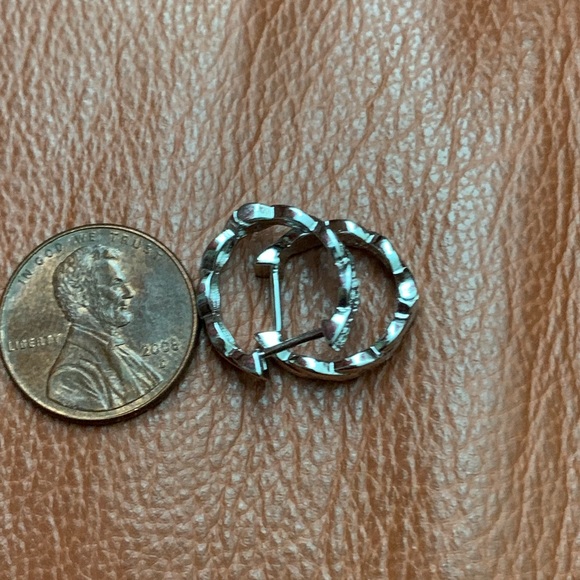 Earrings Hoops - Picture 4 of 5